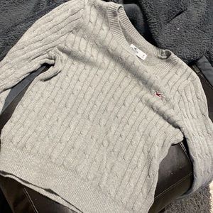 Gray Hollister sweater